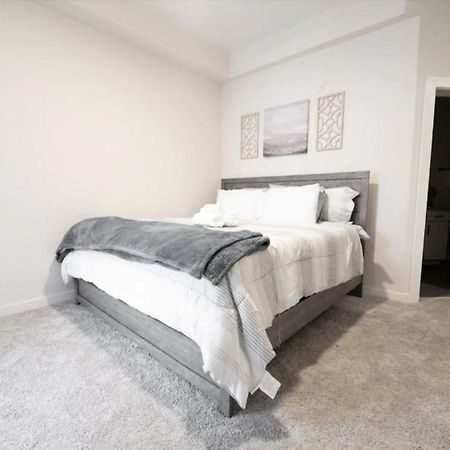 Luxury Apartment Wifi, Gym, Pool, Shops & Food! Unit 329 Charlotte Exteriér fotografie