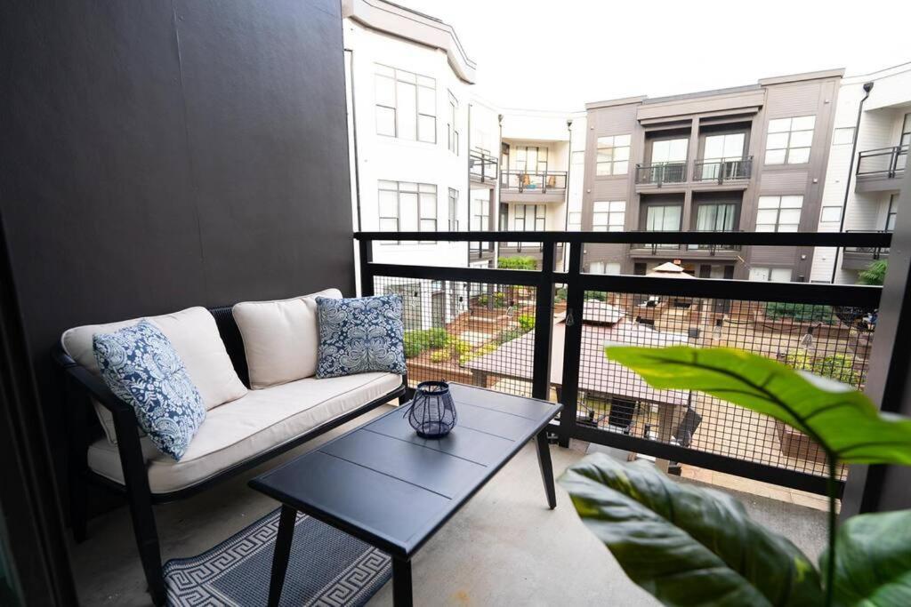 Luxury Apartment Wifi, Gym, Pool, Shops & Food! Unit 329 Charlotte Exteriér fotografie