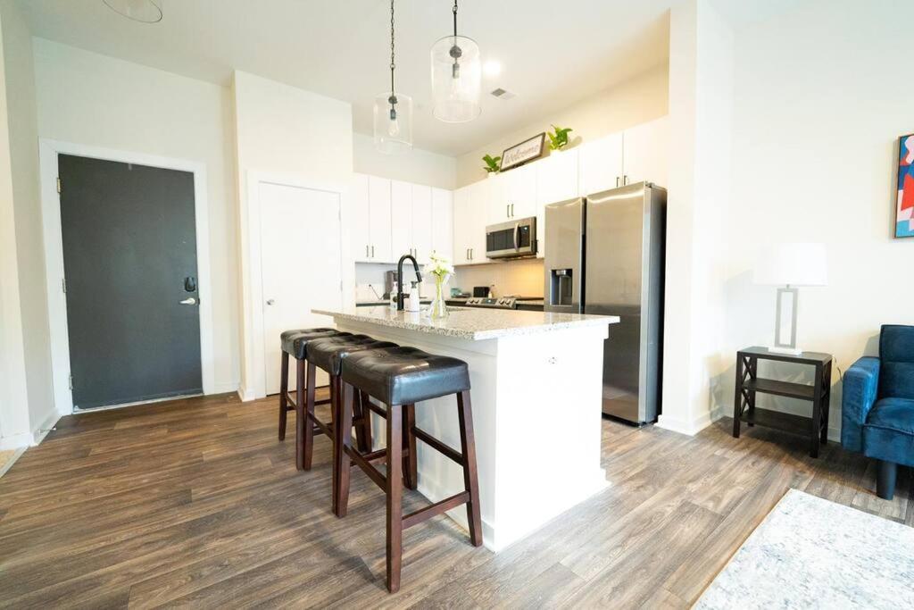 Luxury Apartment Wifi, Gym, Pool, Shops & Food! Unit 329 Charlotte Exteriér fotografie