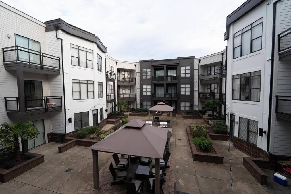 Luxury Apartment Wifi, Gym, Pool, Shops & Food! Unit 329 Charlotte Exteriér fotografie